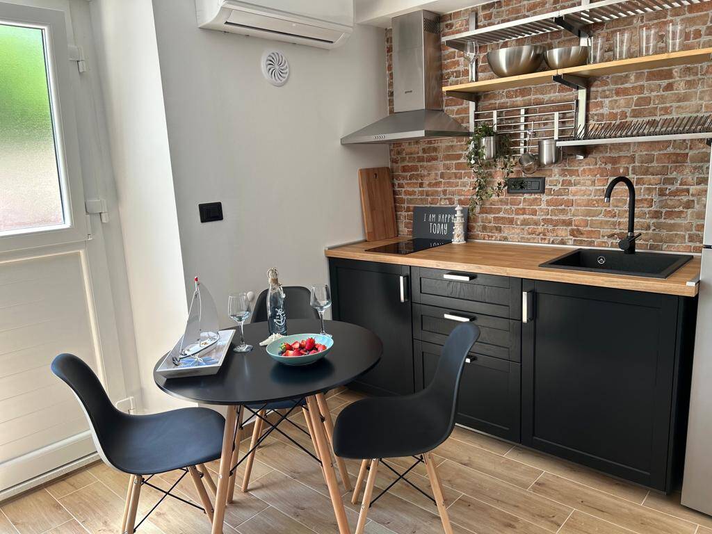 Leut apartment - photo 12